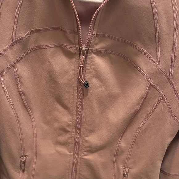 Lululemon Define Jacket (mauve color) - Picture 4 of 5